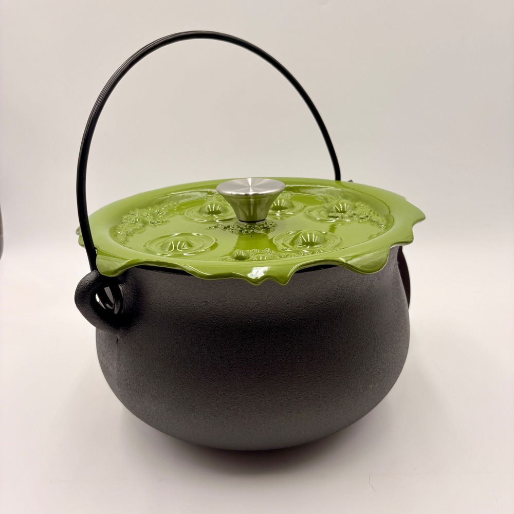 Smith & Clark 6QT Pre-Seasoned Cast Iron Cauldron Green Bubbling Lid Halloween